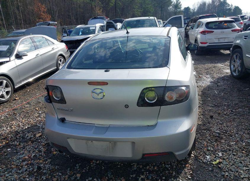 Photo 15 of 2007 Mazda Mazda3 I (VIN JM1BK12F171742972)