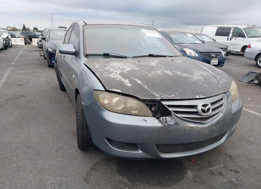 2006 Mazda Mazda3 I (VIN JM1BK12F261526398) main photo