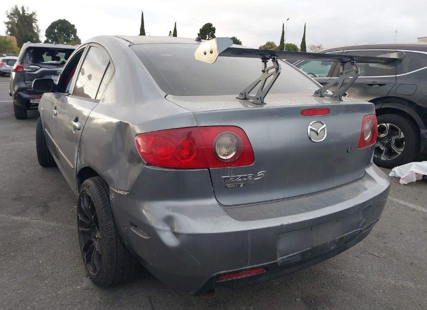 Photo 3 of 2006 Mazda Mazda3 I (VIN JM1BK12F261526398)