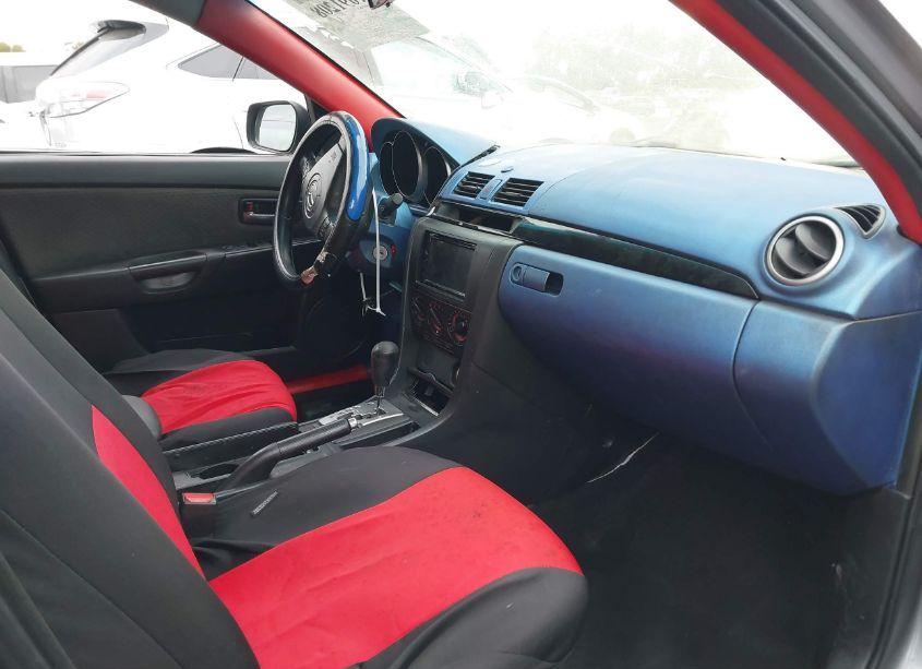 Photo 5 of 2006 Mazda Mazda3 I (VIN JM1BK12F261526398)