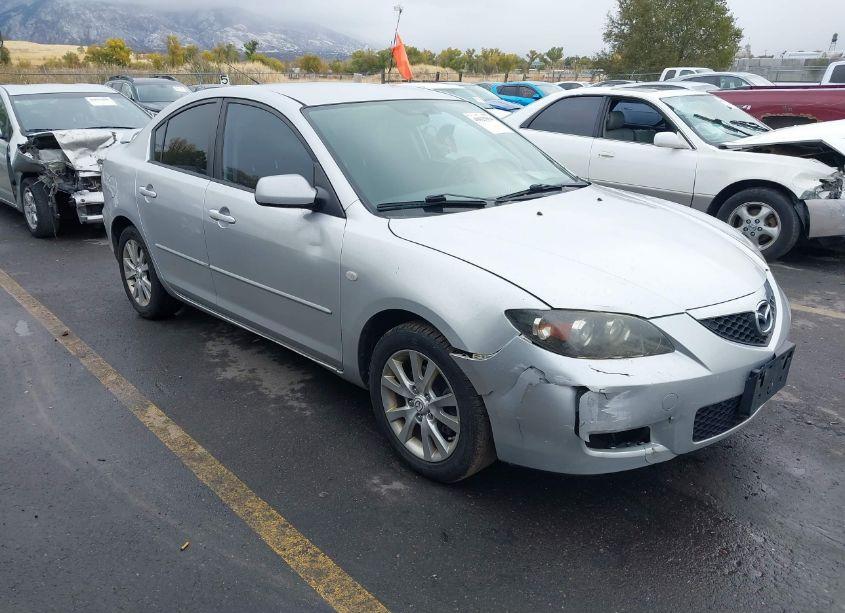 2007 Mazda Mazda3 I (VIN JM1BK12F571646777) main photo