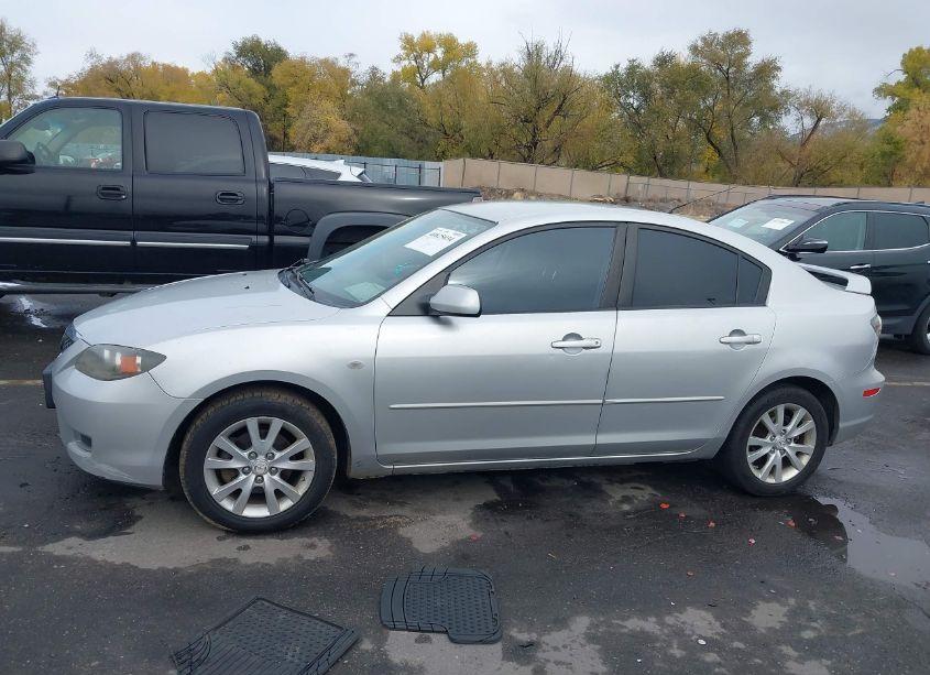 Photo 14 of 2007 Mazda Mazda3 I (VIN JM1BK12F571646777)