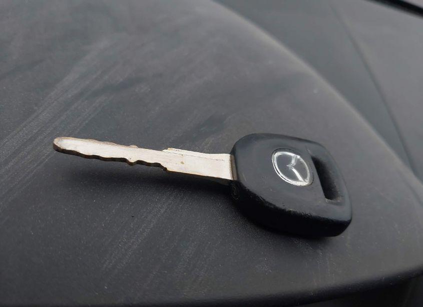 Photo 11 of 2006 Mazda Mazda3 I (VIN JM1BK12F761465761)