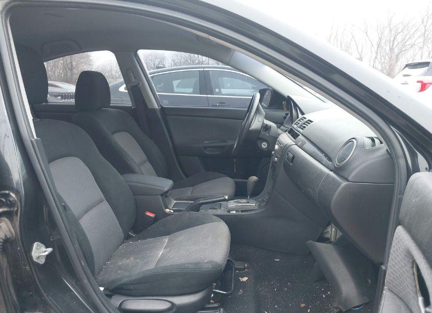 Photo 5 of 2006 Mazda Mazda3 I (VIN JM1BK12F761465761)