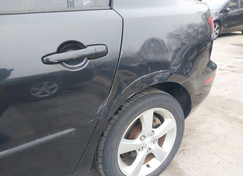 Photo 6 of 2006 Mazda Mazda3 I (VIN JM1BK12F761465761)