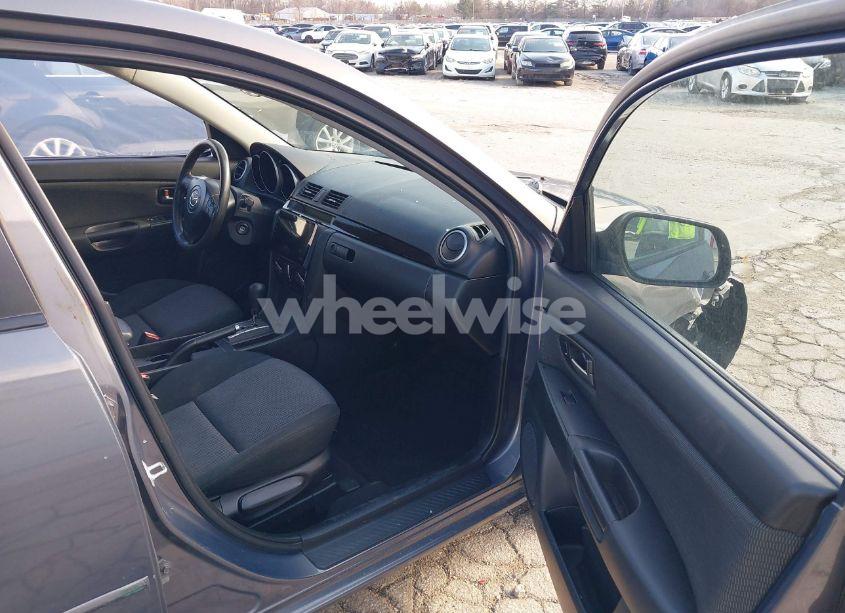 Photo 5 of 2007 Mazda Mazda3 I (VIN JM1BK12F871667302)