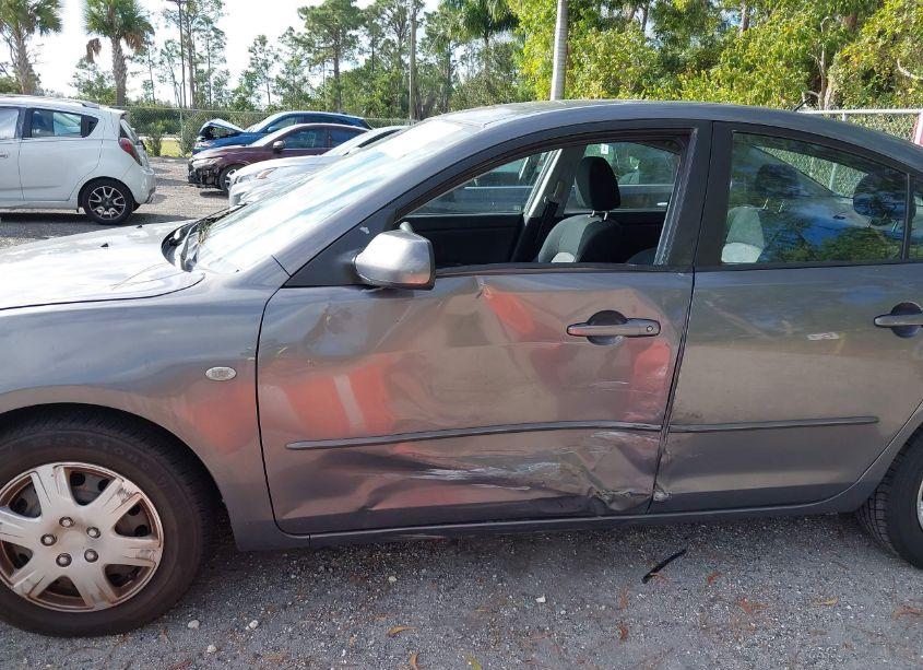 Photo 6 of 2007 Mazda Mazda3 I SPORT (VIN JM1BK12F971604371)