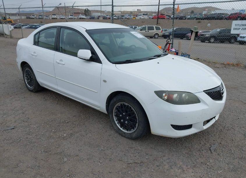 2004 Mazda Mazda3 I (VIN JM1BK12FX41142785) main photo