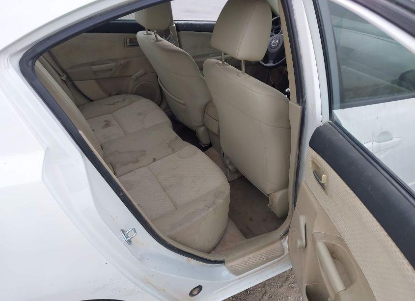 Photo 8 of 2004 Mazda Mazda3 I (VIN JM1BK12FX41142785)