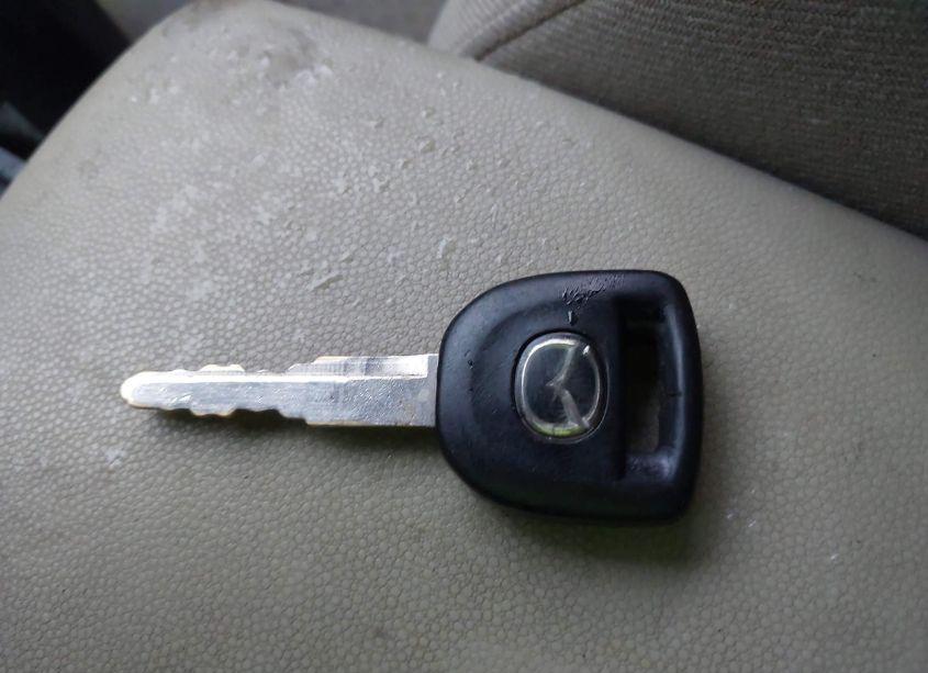 Photo 11 of 2006 Mazda Mazda3 I (VIN JM1BK12G461503097)