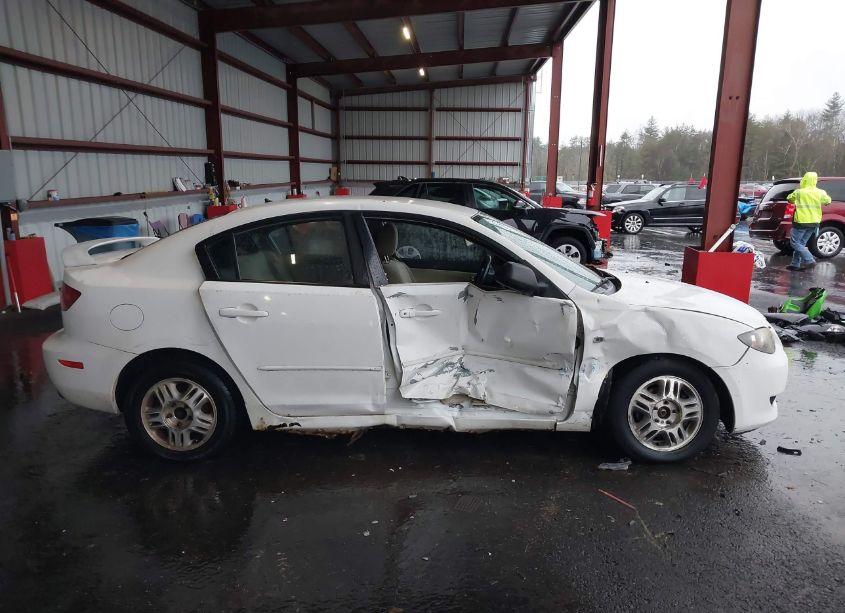 Photo 13 of 2006 Mazda Mazda3 I (VIN JM1BK12G461503097)