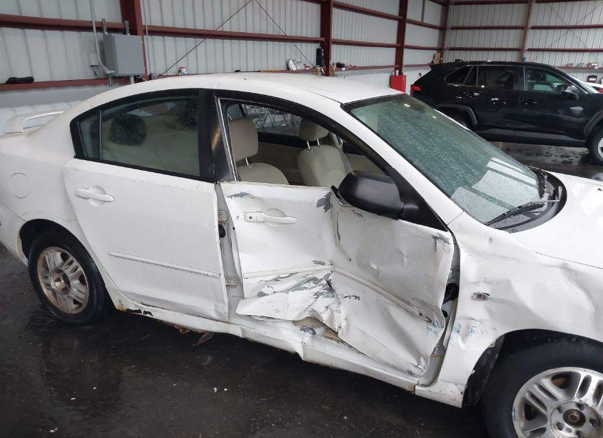 Photo 6 of 2006 Mazda Mazda3 I (VIN JM1BK12G461503097)