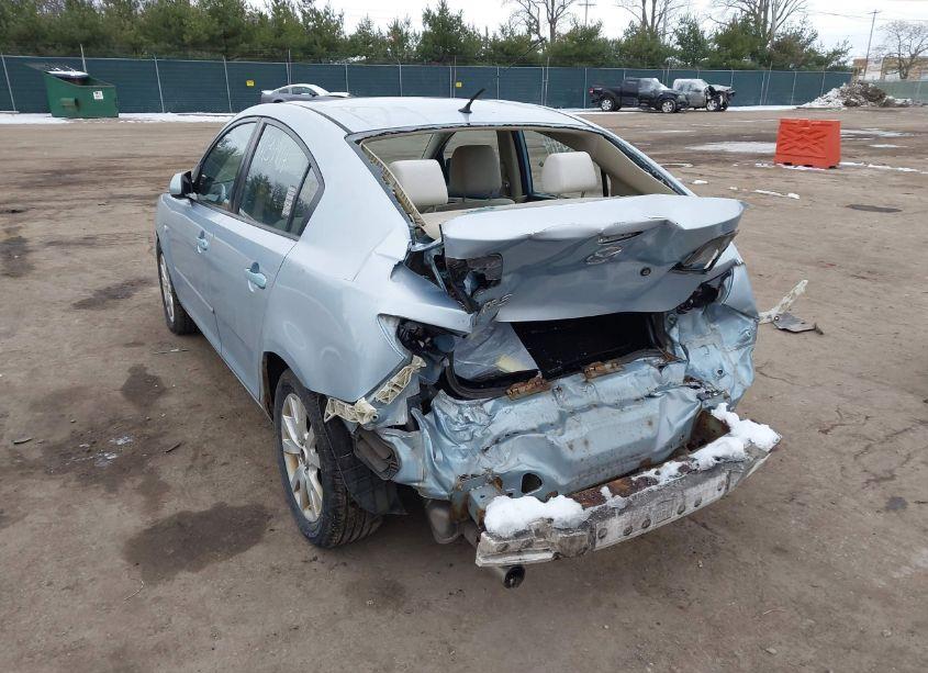 Photo 3 of 2007 Mazda Mazda3 I (VIN JM1BK12G471736088)