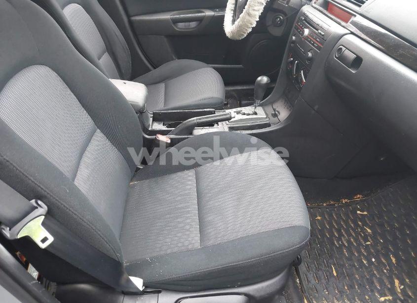 Photo 5 of 2008 Mazda Mazda3 I (VIN JM1BK12G581878886)