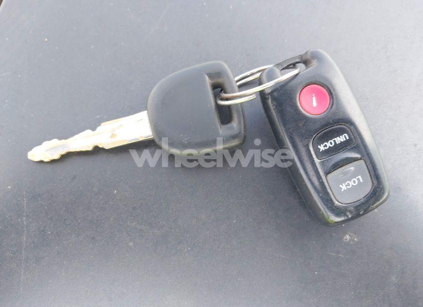 Photo 11 of 2004 Mazda Mazda3 S (VIN JM1BK143341143439)