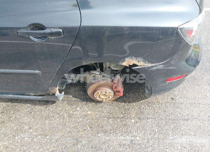 Photo 6 of 2004 Mazda Mazda3 S (VIN JM1BK143341143439)