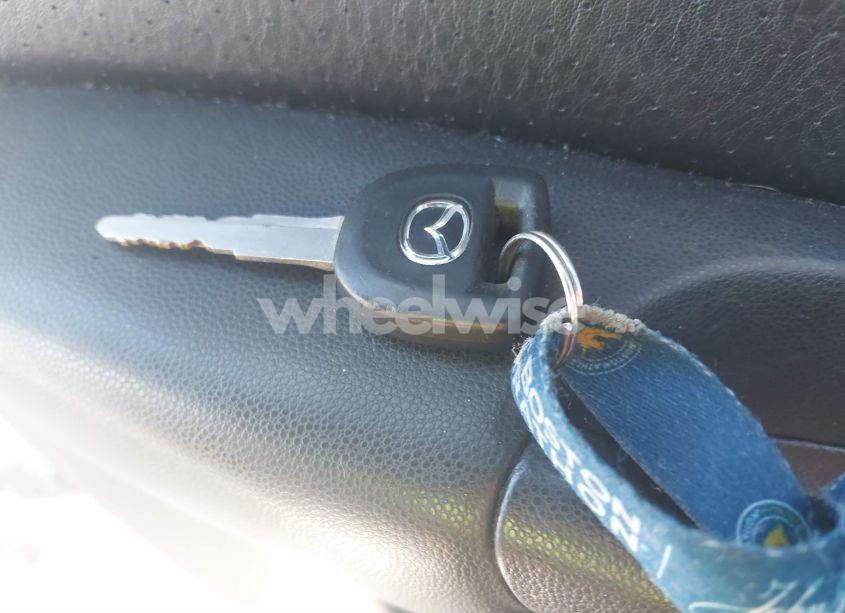 Photo 11 of 2004 Mazda Mazda3 S (VIN JM1BK323841120740)