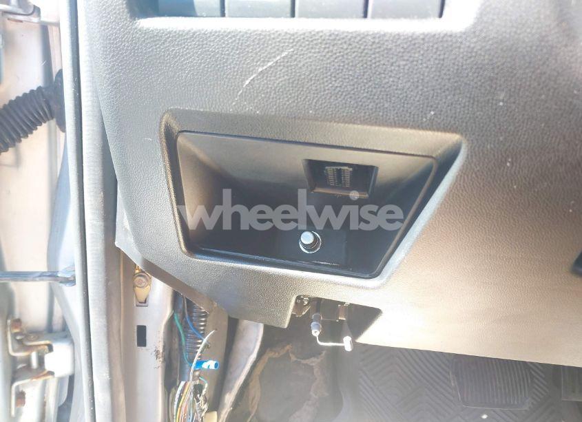 Photo 13 of 2004 Mazda Mazda3 S (VIN JM1BK323841120740)