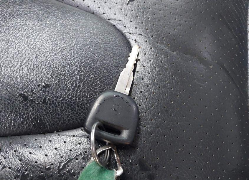 Photo 11 of 2005 Mazda Mazda3 S (VIN JM1BK323851225733)