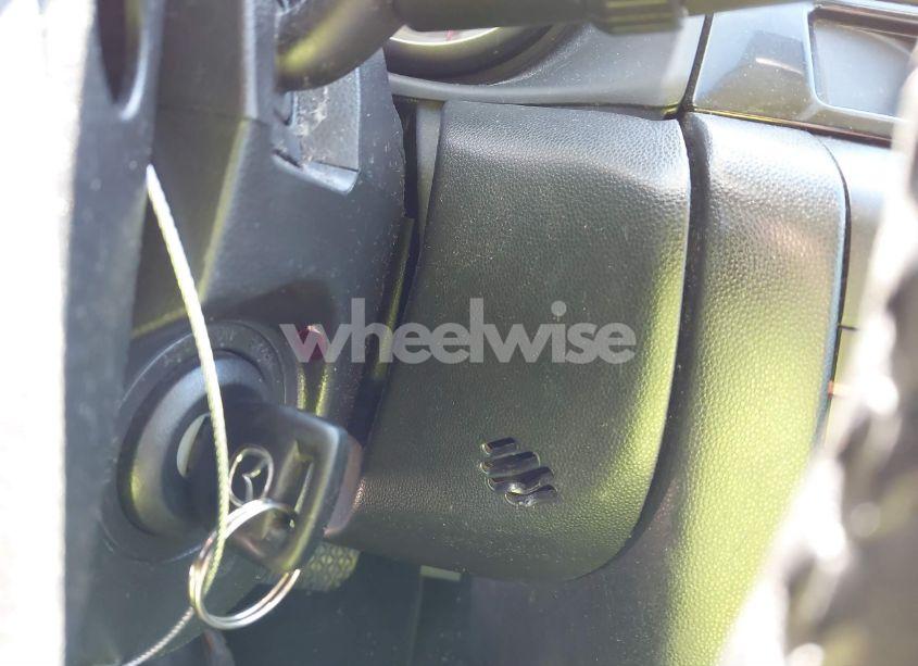 Photo 11 of 2009 Mazda Mazda3 I (VIN JM1BK32F091204990)