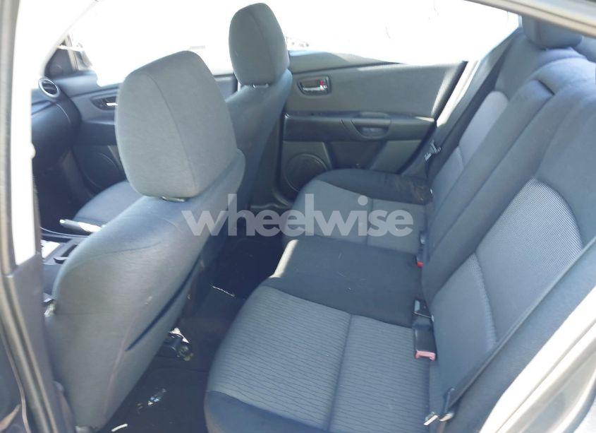 Photo 8 of 2009 Mazda Mazda3 I (VIN JM1BK32F091204990)