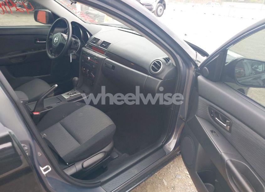 Photo 5 of 2008 Mazda Mazda3 I (VIN JM1BK32F181808479)