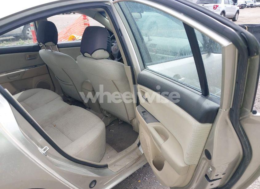 Photo 8 of 2007 Mazda Mazda3 I (VIN JM1BK32F271717591)