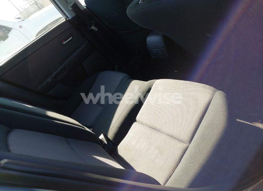 Photo 8 of 2008 Mazda Mazda3 I (VIN JM1BK32F281779171)