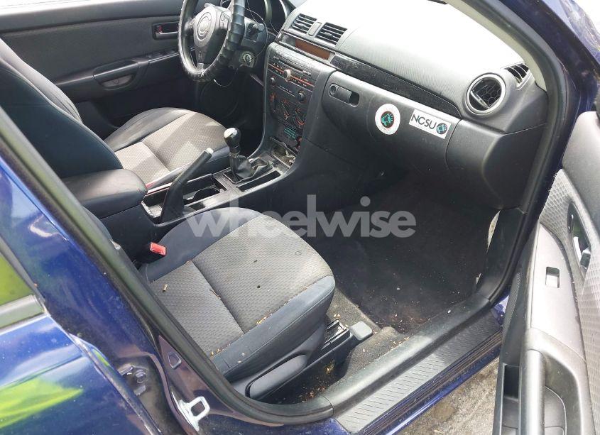 Photo 5 of 2005 Mazda Mazda3 I (VIN JM1BK32F451320977)