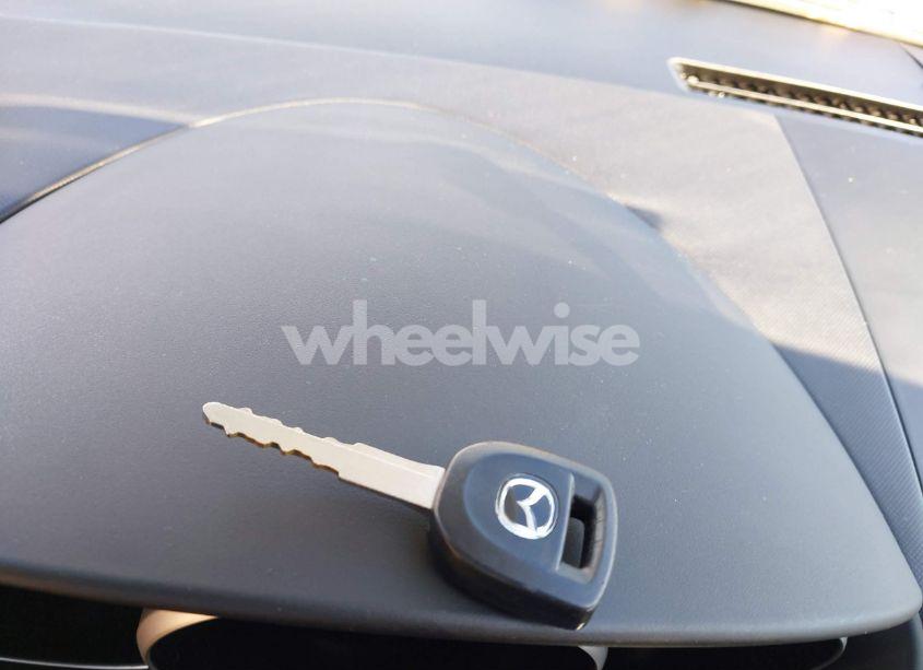 Photo 11 of 2006 Mazda Mazda3 I (VIN JM1BK32F461449299)