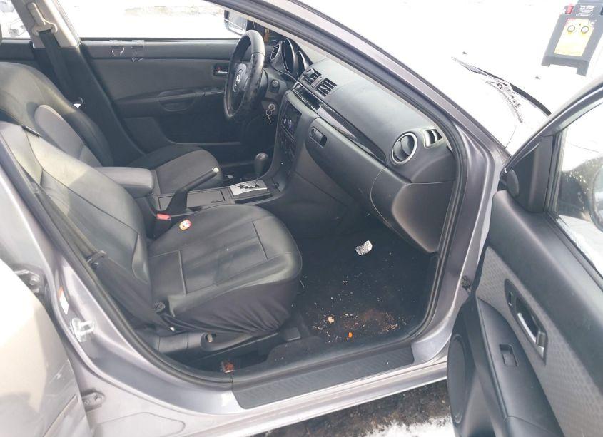 Photo 5 of 2006 Mazda Mazda3 I (VIN JM1BK32F561456746)