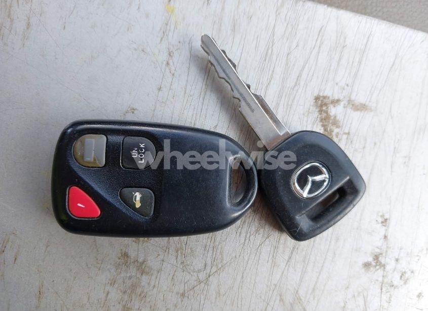 Photo 11 of 2009 Mazda Mazda3 I (VIN JM1BK32F591237337)