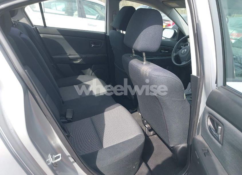 Photo 8 of 2009 Mazda Mazda3 I (VIN JM1BK32F591237337)