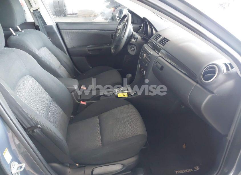 Photo 5 of 2008 Mazda Mazda3 I (VIN JM1BK32F681874638)
