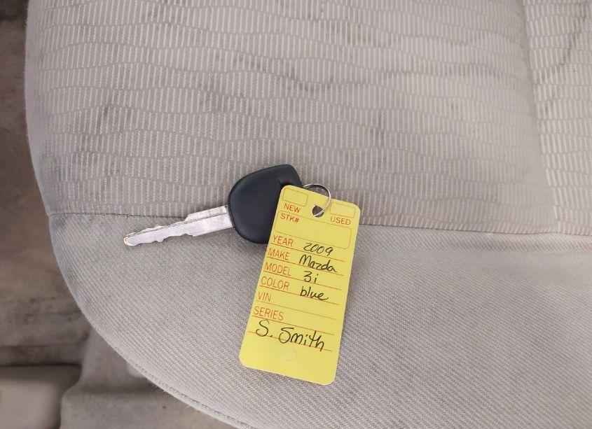 Photo 11 of 2009 Mazda Mazda3 I SPORT (VIN JM1BK32F691192683)