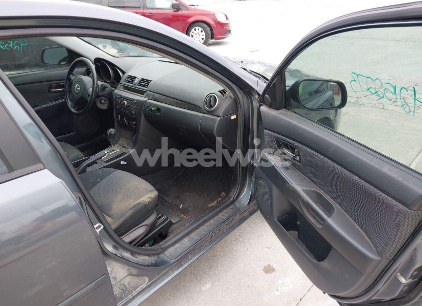 Photo 5 of 2009 Mazda Mazda3 I (VIN JM1BK32F691204055)