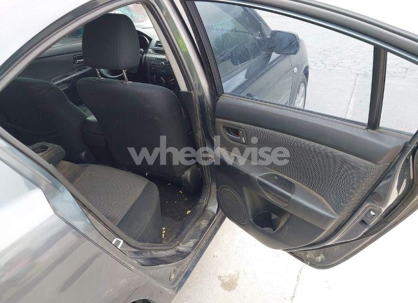 Photo 8 of 2009 Mazda Mazda3 I (VIN JM1BK32F691204055)