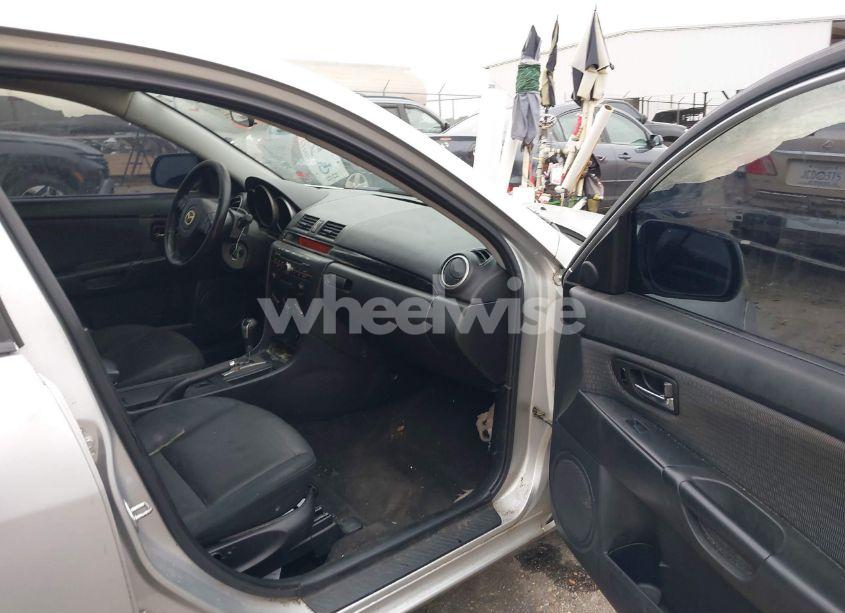 Photo 5 of 2009 Mazda Mazda3 I (VIN JM1BK32F791197052)