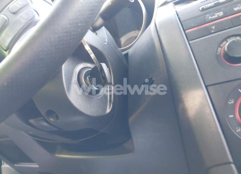 Photo 11 of 2009 Mazda Mazda3 I (VIN JM1BK32F791226680)