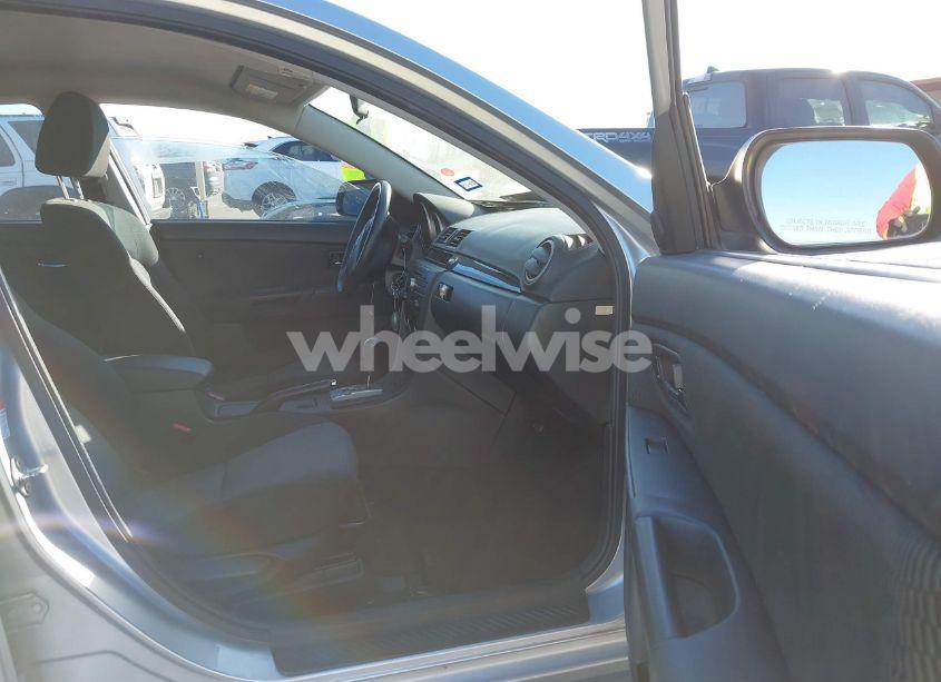 Photo 5 of 2009 Mazda Mazda3 I (VIN JM1BK32F791251465)