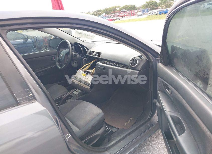 Photo 5 of 2007 Mazda Mazda3 I SPORT (VIN JM1BK32F871672463)