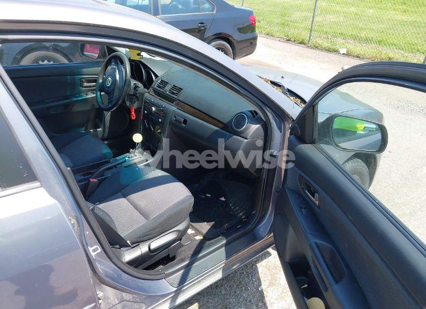 Photo 5 of 2007 Mazda Mazda3 I (VIN JM1BK32F871685519)