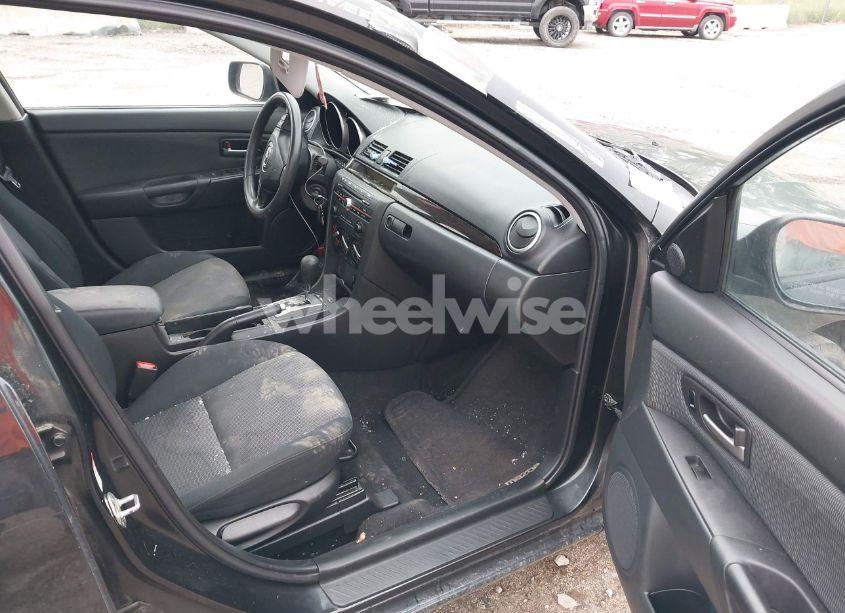 Photo 5 of 2008 Mazda Mazda3 I (VIN JM1BK32F881815204)