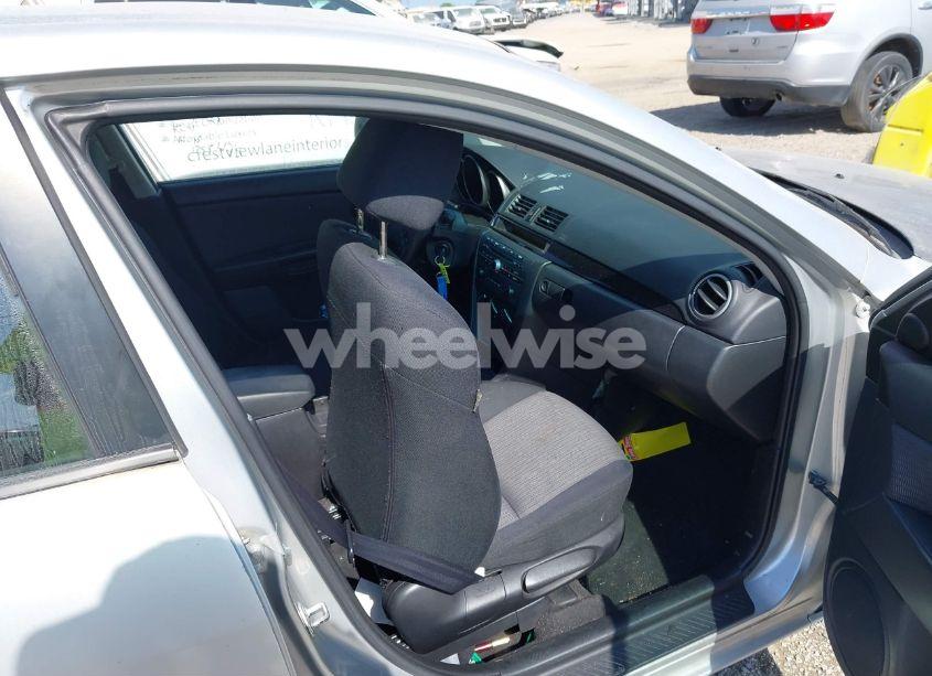 Photo 5 of 2009 Mazda Mazda3 I (VIN JM1BK32F891235470)