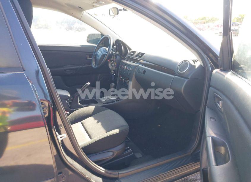 Photo 5 of 2008 Mazda Mazda3 I (VIN JM1BK32F981798963)