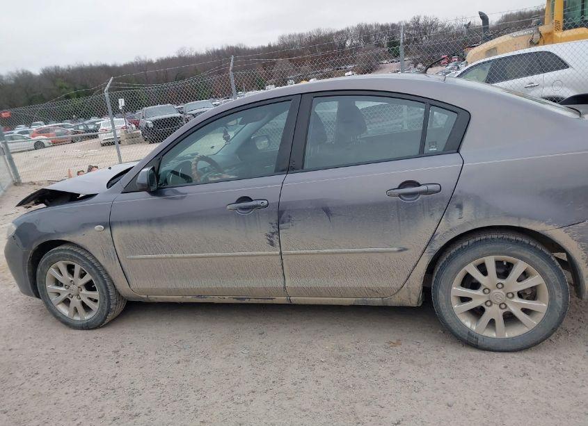 Photo 14 of 2007 Mazda Mazda3 I (VIN JM1BK32FX71624009)
