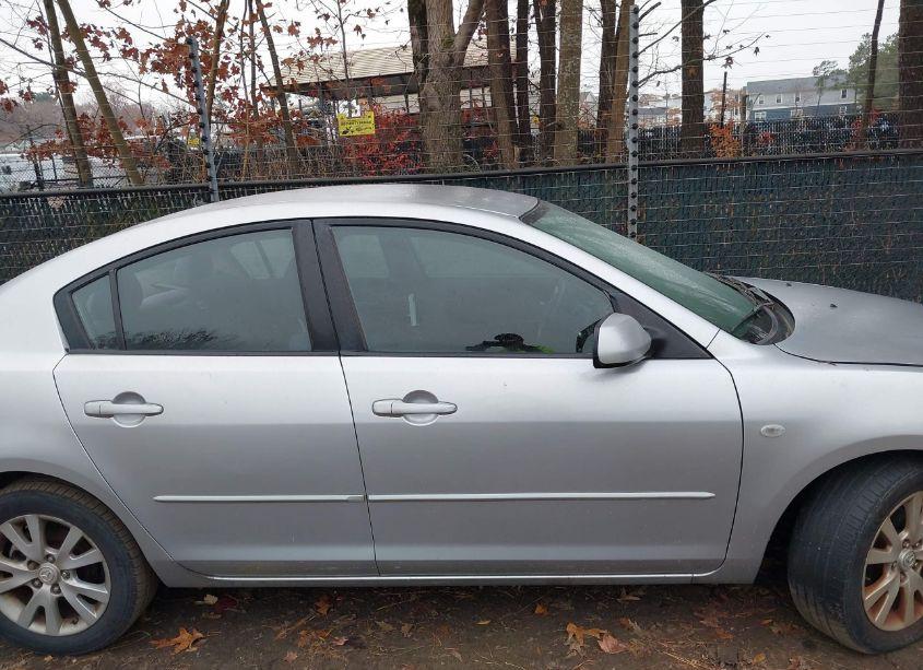 Photo 12 of 2008 Mazda Mazda3 I (VIN JM1BK32G181813013)