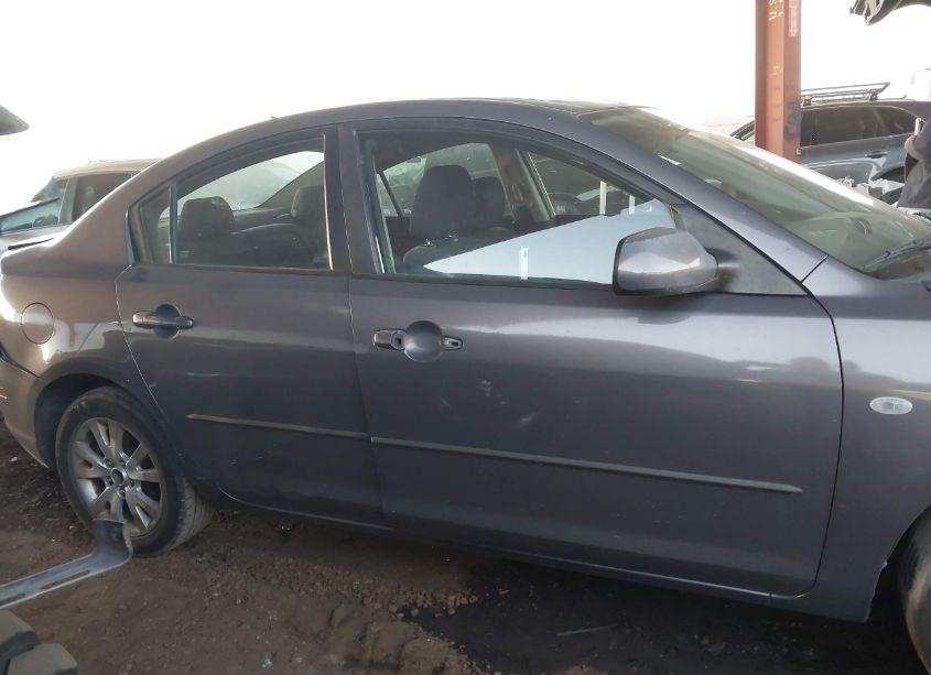 Photo 13 of 2007 Mazda Mazda3 I (VIN JM1BK32G471762203)