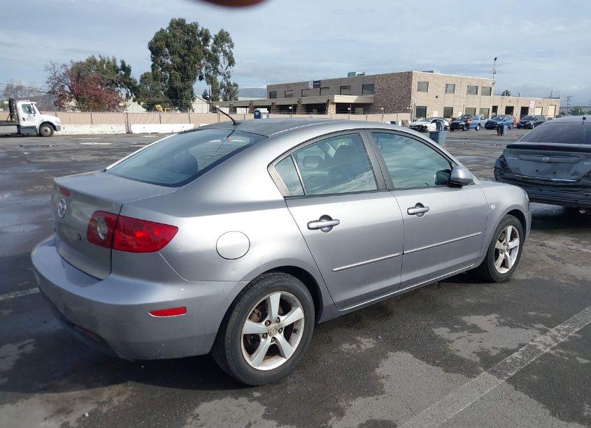 Photo 4 of 2006 Mazda Mazda3 I (VIN JM1BK32G761443375)