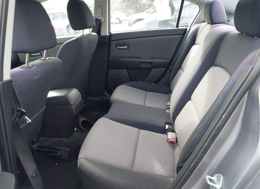 Photo 8 of 2006 Mazda Mazda3 I (VIN JM1BK32G761443375)